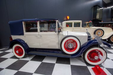 İzmir - Türkiye, 01 Mayıs 2025, Key Museum, Torbali - İzmir 'in en kapsamlı klasik araba ve motosiklet müzesi