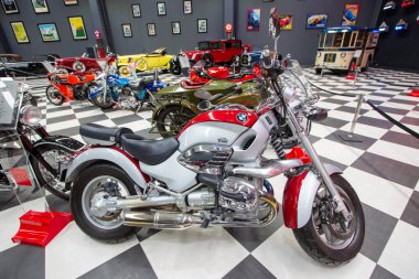 İzmir - Türkiye, 01 Mayıs 2025, Key Museum, Torbali - İzmir 'in en kapsamlı klasik araba ve motosiklet müzesi