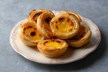 Tipik Portekizce krema pies - 