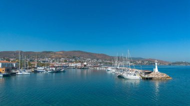 Urla - Türkiye, 23 Eylül 2025, İzmir 'in Urla ilçesinin hava aracı görüntüsü, Türkiye' nin üçüncü büyük kenti. Iskele - Urla - Türkiye