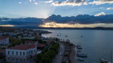 Cunda Adası 'nın hava aracı görüntüsü. Ayvalik - Balikesir - Türkiye