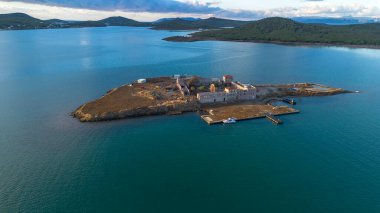 Cunda Adası 'nın hava aracı görüntüsü. Ayvalik - Balikesir - Türkiye