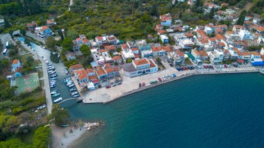 Chios - Yunanistan, 12 Ekim 2025, Chios Adası 'ndaki geleneksel balıkçı köyü Lagkada, Doğu Sporades