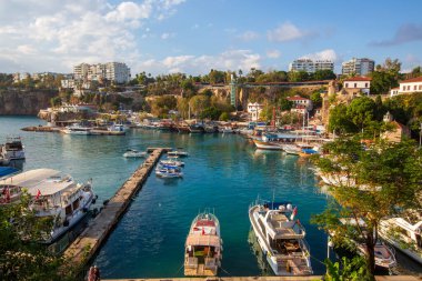 Antalya, Türkiye, 26 Ekim 2025, Eski kent Kaleici panoramik limanı