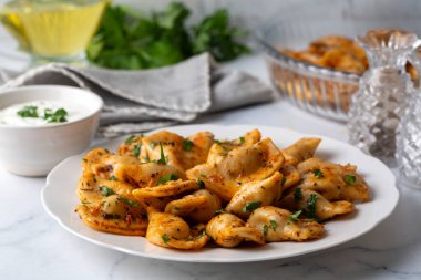 Hingel manti ve patates çok lezzetli.