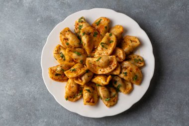 Hingel manti ve patates çok lezzetli.