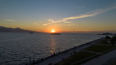 İzmir - Türkiye 06, Kasım 2025, Bostanli feribot iskelesi insansız hava aracı ile çekilmiş hava görüntüsü