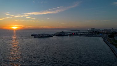 İzmir - Türkiye 06, Kasım 2025, Bostanli feribot iskelesi insansız hava aracı ile çekilmiş hava görüntüsü