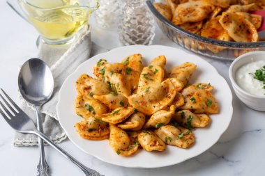 Hingel manti ve patates çok lezzetli.