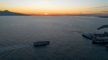 İzmir - Türkiye 06, Kasım 2025, Bostanli feribot iskelesi insansız hava aracı ile çekilmiş hava görüntüsü