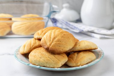 Geleneksel Lezzetli Türk tatlısı; un kurabiyesi (un kurabiyesi - Yaprak Kurabiye )