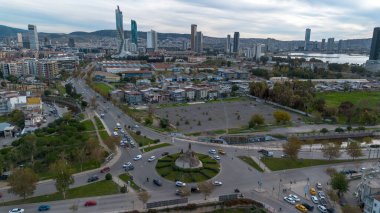 İzmir - Türkiye 06 Kasım 2025, İzmir Meydanı Drone fotoğrafı