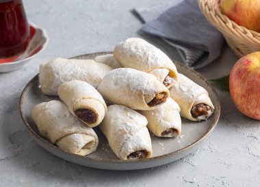 Türk tarifi: mini elmalı turta, kurabiye. Türkçe adı; elmali kurabiye 