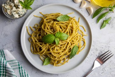 Trofie al Pesto - Spaghetti pasta with pesto sauce