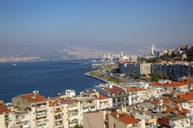 İzmir - Türkiye, 28 Kasım 2024, İzmir Kordon Seyahat konsept fotoğrafı; Kordon İzmir Peyzaj