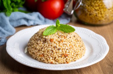 Bulgur pilaf with chia seeds