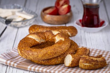 Turkish bagel and Turkish tea