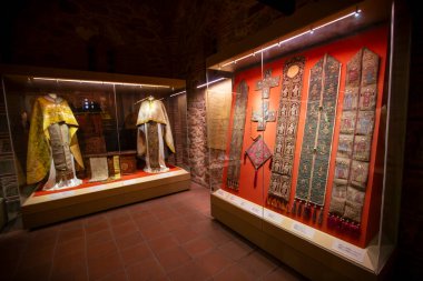 Meteora, Thessaly, Yunanistan - 17 Şubat 2025: St. Varlaam Manastırı bir Doğu Ortodoks manastırıdır.