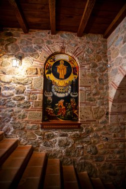 Meteora, Thessaly, Yunanistan - 17 Şubat 2025: St. Varlaam Manastırı bir Doğu Ortodoks manastırıdır.