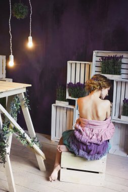 yakın çekim örme kazak bir genç seksi kız portresi