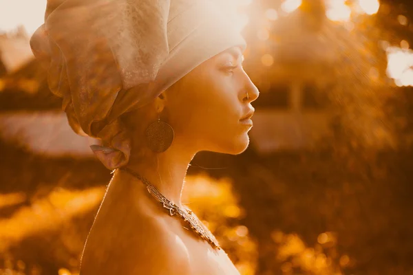 Close-up portrait of beautiful young sensual sexy woman with turban on head — Stock Photo, Image