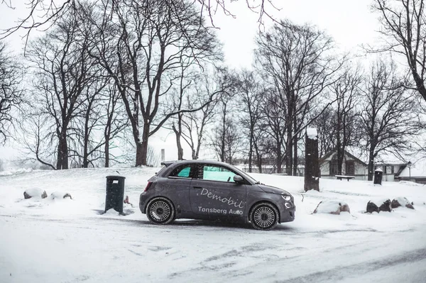 Tonsberg Noruega Janeiro 2021 Prata Fiat 500 Elétrico Novo Carro — Fotografia de Stock