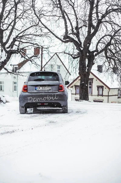 Tonsberg Noruega Janeiro 2021 Prata Fiat 500 Elétrico Novo Carro — Fotografia de Stock