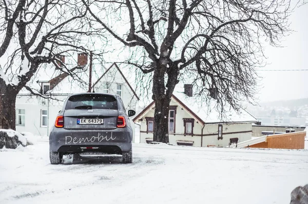 Tonsberg Noruega Enero 2021 Silver Fiat 500 Electric Nuevo Automóvil —  Fotos de Stock