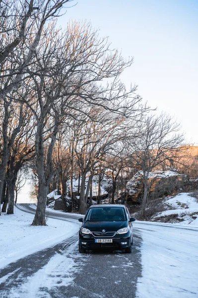 挪威Tnsberg 2021年2月9日 黑色Skoda Citigoe Iv是一款小型电动汽车 在阳光灿烂的冬日里买新车 — 图库照片