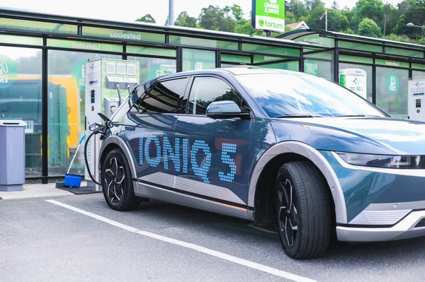 Tonsberg Norwegia Juli 2021 Hyundai Ioniq Biru Kar5 Listrik Dekat — Stok Foto