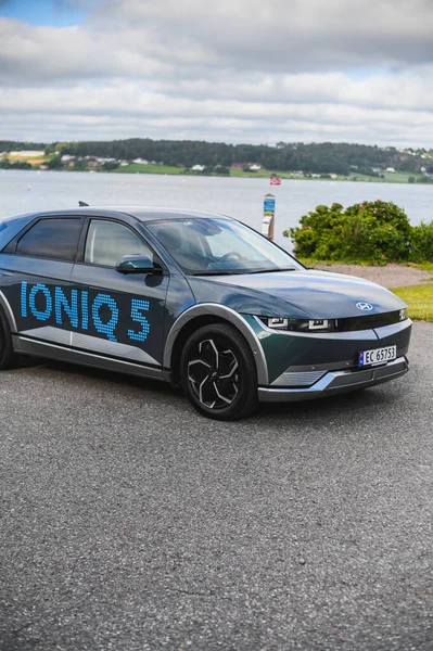 Tonsberg Noruega Julho 2021 Car5 Elétrico Hyundai Ioniq Cinza Azul — Fotografia de Stock