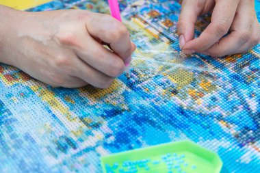 Elmas mozaik resim, elmas mozaik, yakın plan resim, el yapımı hobi..