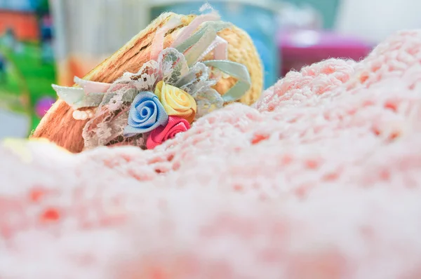 El sanatları tığ işi ve vintage tarzı küçük bir şapka