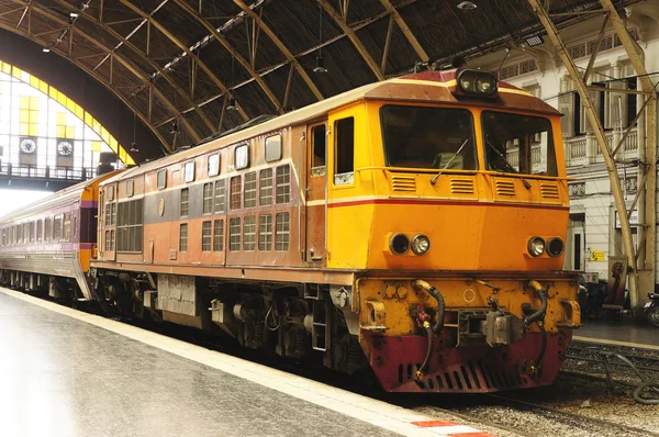 Tay dizel tren istasyonu