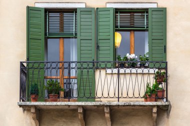 Windows yeşil Panjur, Verona ile