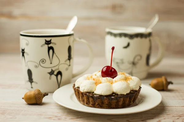 Two Cup of tea and cake  on the table — Stock Photo, Image