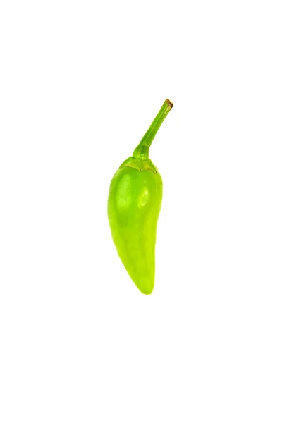 Eine reife grüne Chilischote auf weiß — Stockfoto