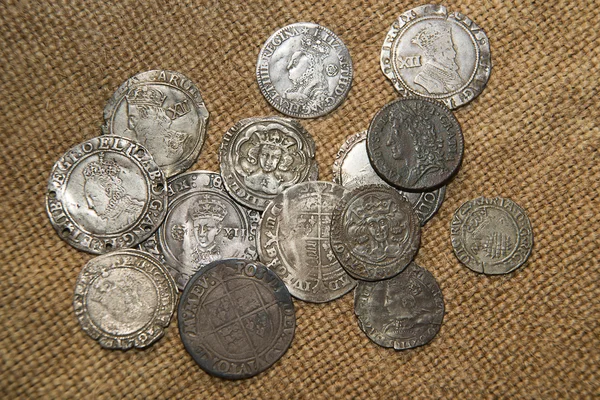 Ancient England silver coins with portraits of kings on the old — Stock Photo, Image