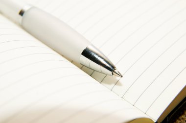 defter ve kalem eski doku üzerinde