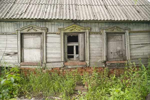 eski ahşap ev windows