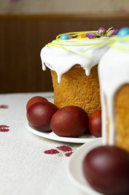 Tabakta Paskalya pastası var.