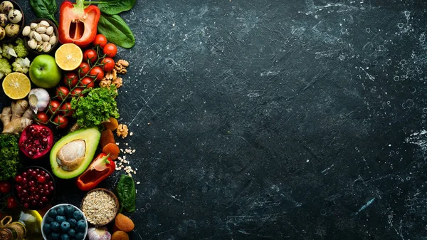 Egészséges Étel Háttér Egészséges Ételek Friss Zöldségek Diófélék Gyümölcsök Fogalma — Stock Fotó