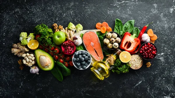 Здоровое Питание Концепция Здоровой Пищи Свежих Овощей Орехов Фруктов Каменном — стоковое фото
