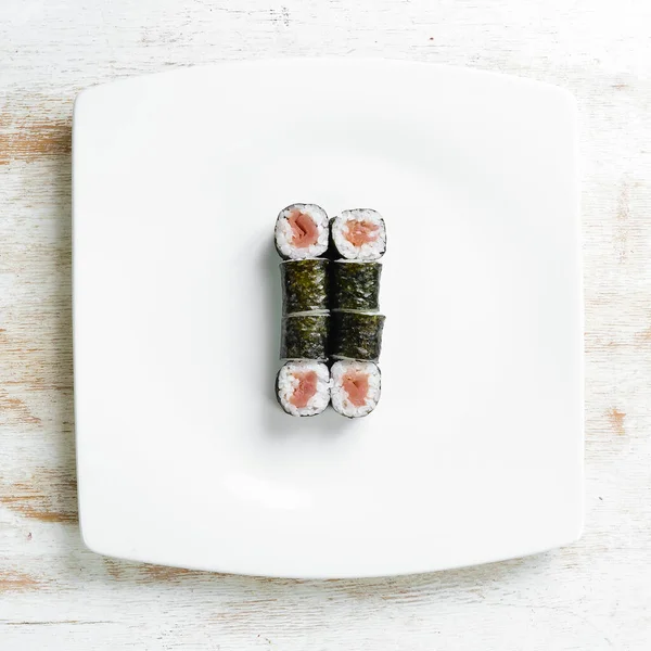 Cucina Asiatica Sushi Maki Piatto Bianco Vista Dall Alto Sfondo — Foto Stock