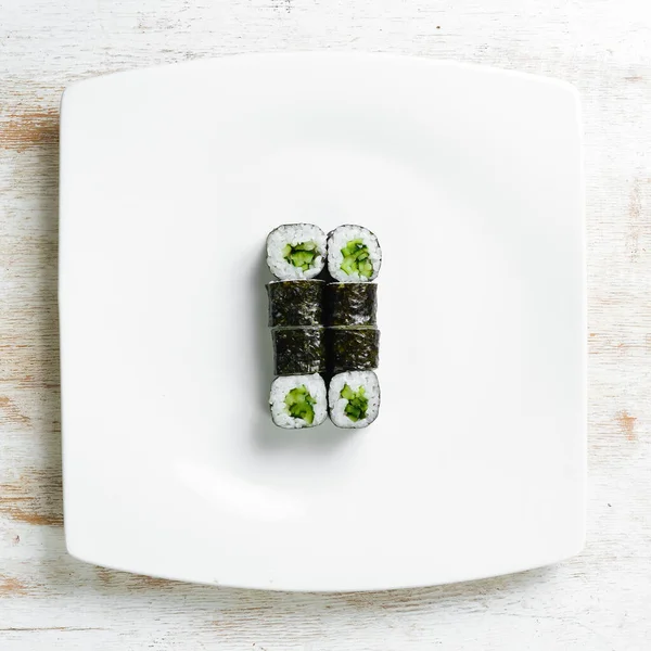 Cucina Asiatica Sushi Maki Piatto Bianco Vista Dall Alto Sfondo — Foto Stock