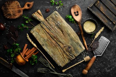 Koyu arkaplan yemek pişirme tatlısı. Üst Manzara. Kırsal biçim.