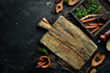 Koyu arkaplan yemek pişirme tatlısı. Üst Manzara. Kırsal biçim.