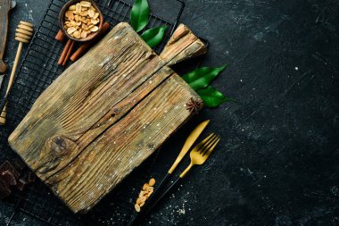 Koyu arkaplan yemek pişirme tatlısı. Üst Manzara. Kırsal biçim.