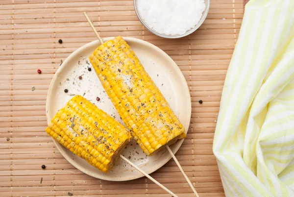 Boiled corn on a white background — Stock Photo, Image