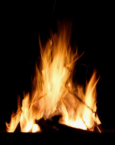 Flames of a campfire in the night — Stock Photo, Image